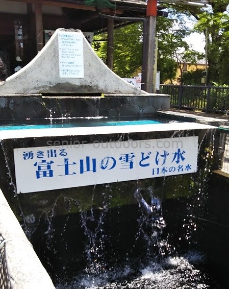 忍野八海の富士山の湧き水